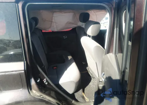 2010 Nissan Cube 1.8 Krom from USA, damaged, VIN JN8AZ2KR9AT160027